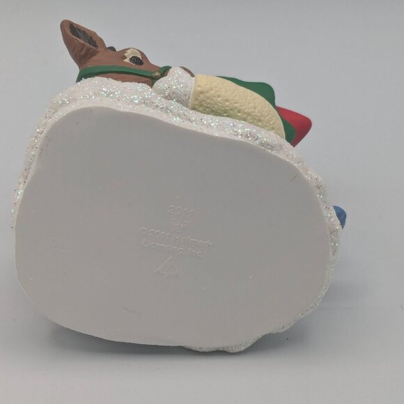 Hallmark Keepsake Snow Buddies Christmas Ornament 2011 - 14th in the Series - Picture 7 of 10